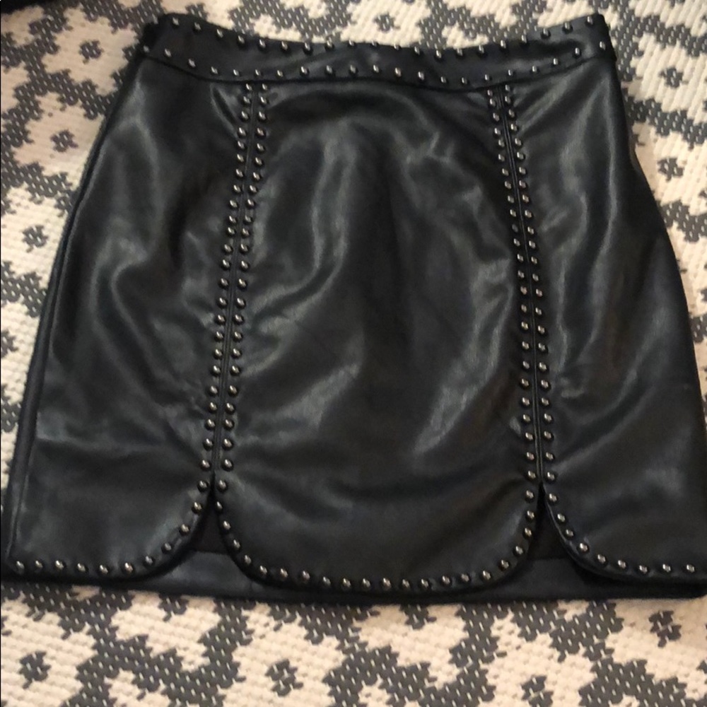 SEEK LF black skirt